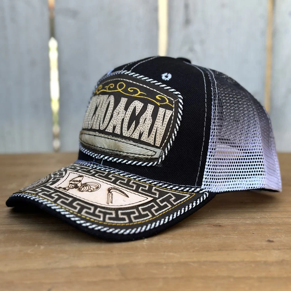 Gorra de Michoacán con Gallo #304 - Gorras Mexicanas Artesanales - Imagen 4